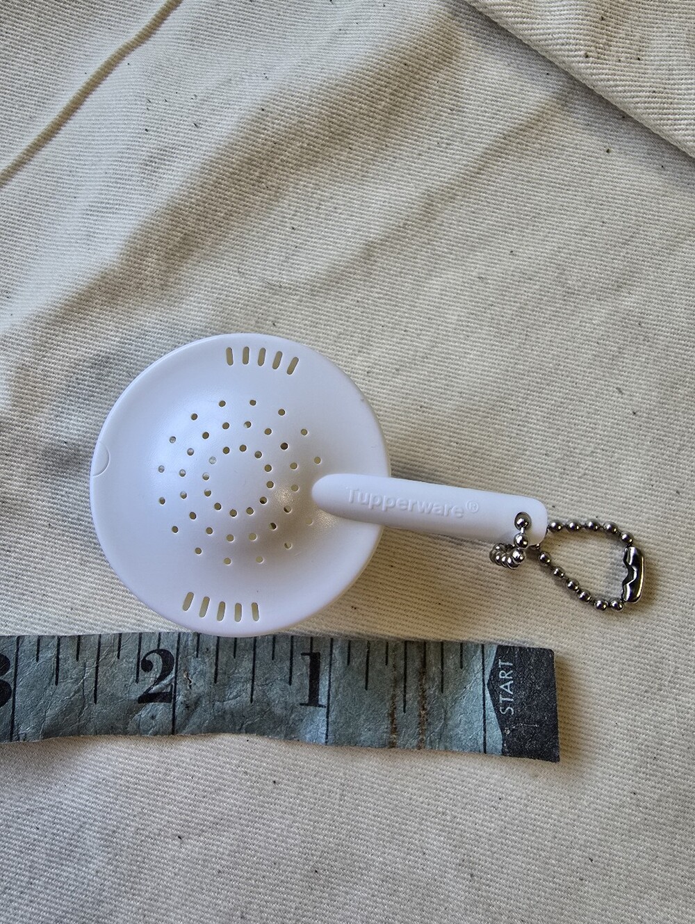 Tupperware White Double Colander Keychain